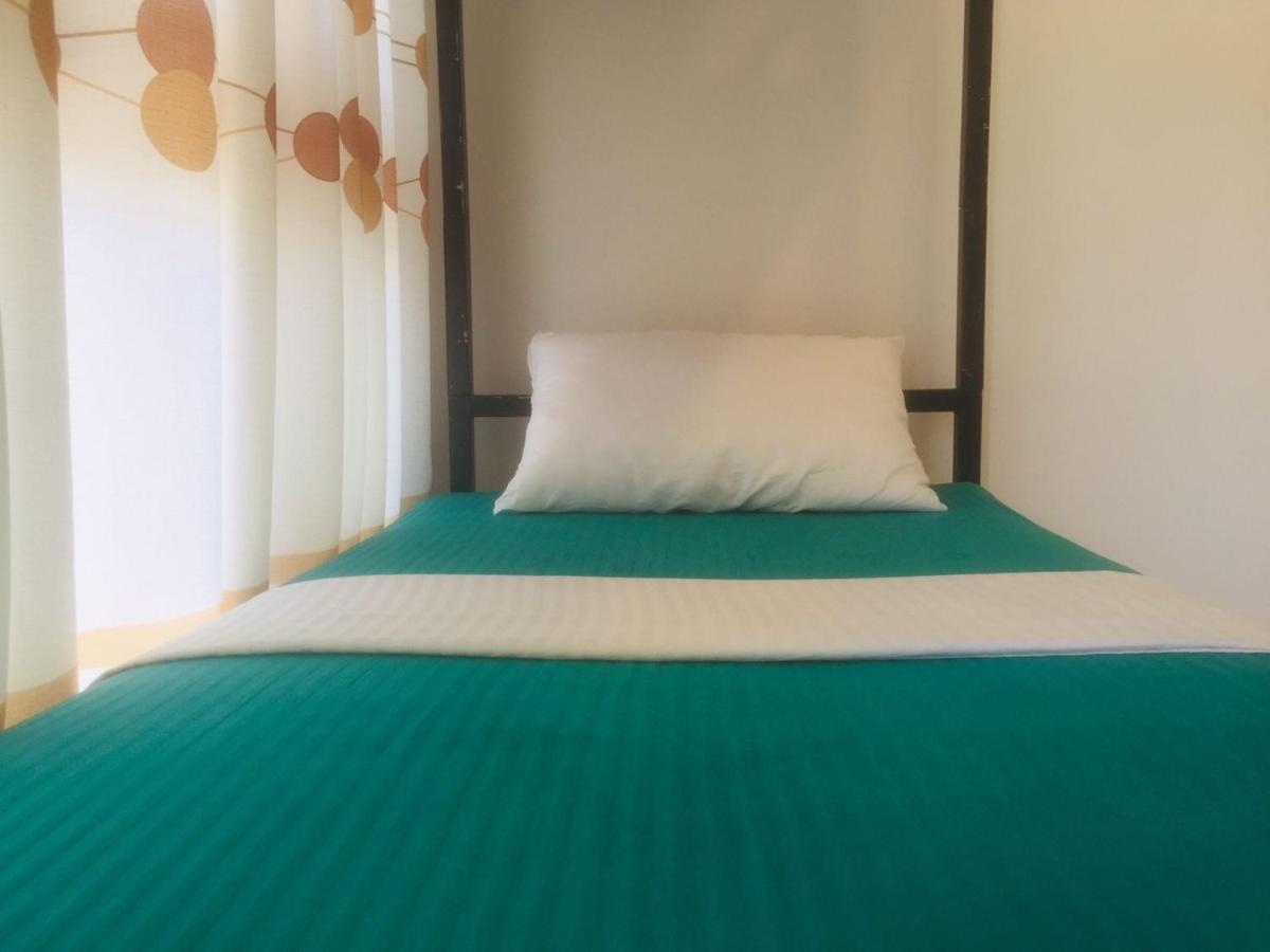 One More Night Hostel Sigiriya Bagian luar foto