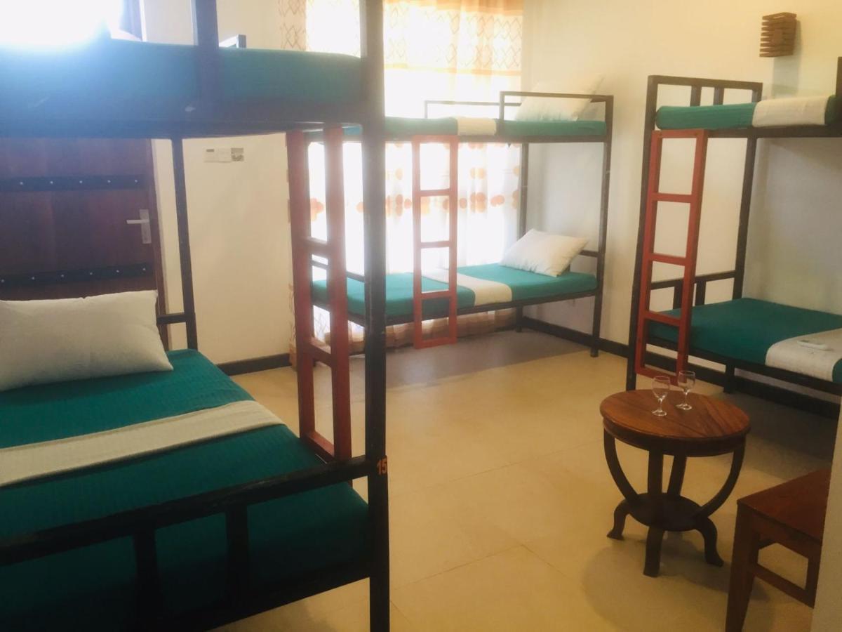One More Night Hostel Sigiriya Ruang foto